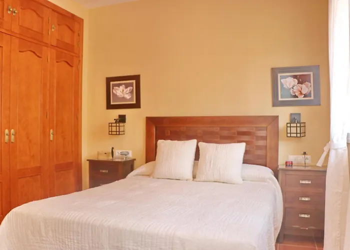 Urbanizacion Pinar De Roche 2 *